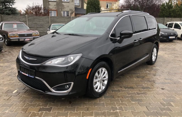 CHRYSLER PACIFICA (2018) [SPRZEDANY]