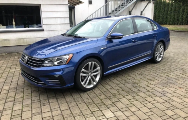 VOLKSWAGEN PASSAT (2017) [SPRZEDANY]