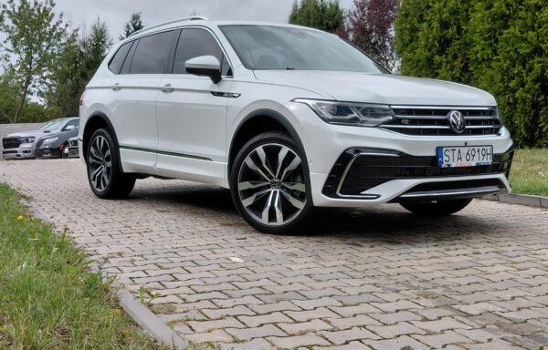 Volkswagen Tiguan 2.0 TSI 4Mot R-Line DSG (2022)